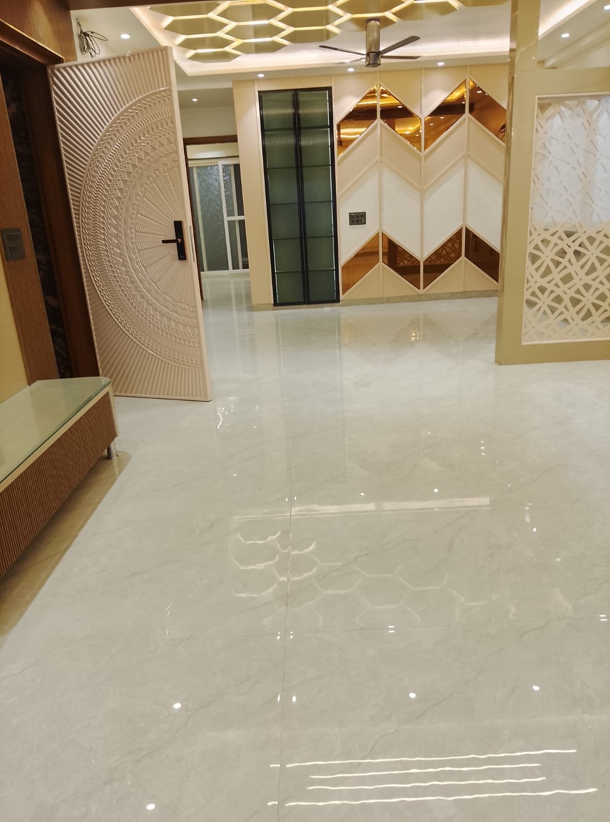 220 Mtr Kothi, Niti Khand-2 thumbnail 2