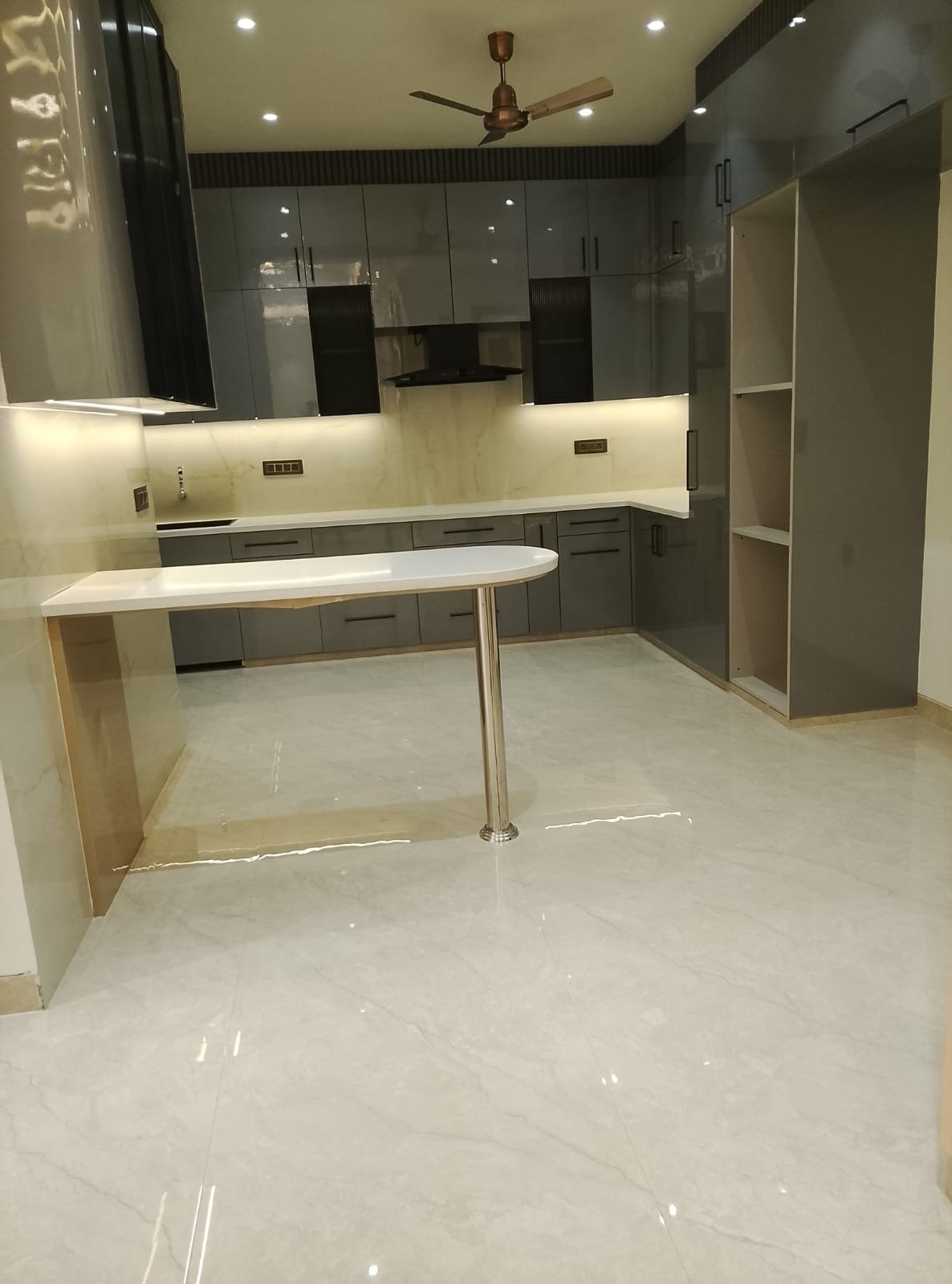 220 Mtr Kothi, Niti Khand-2 thumbnail 4
